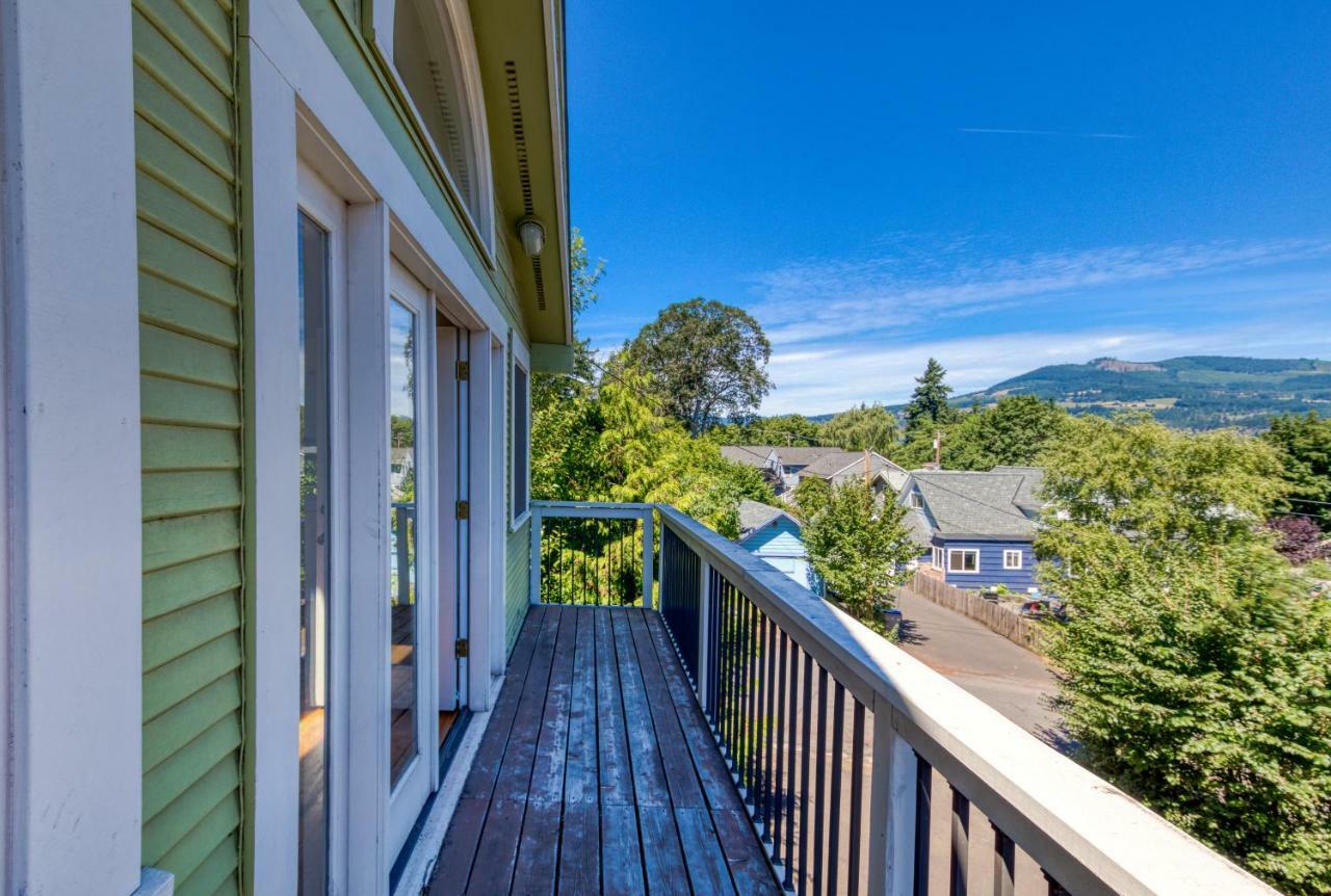 Azusa House Hood River Eksteriør billede